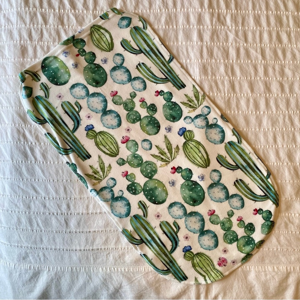 Unisex Newborn Cactus Print Hat and Swaddle Set - Picture 3 of 6